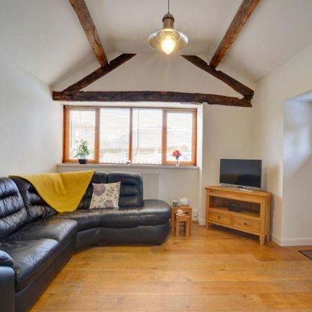 Smithy Cottage Berriew Luaran gambar