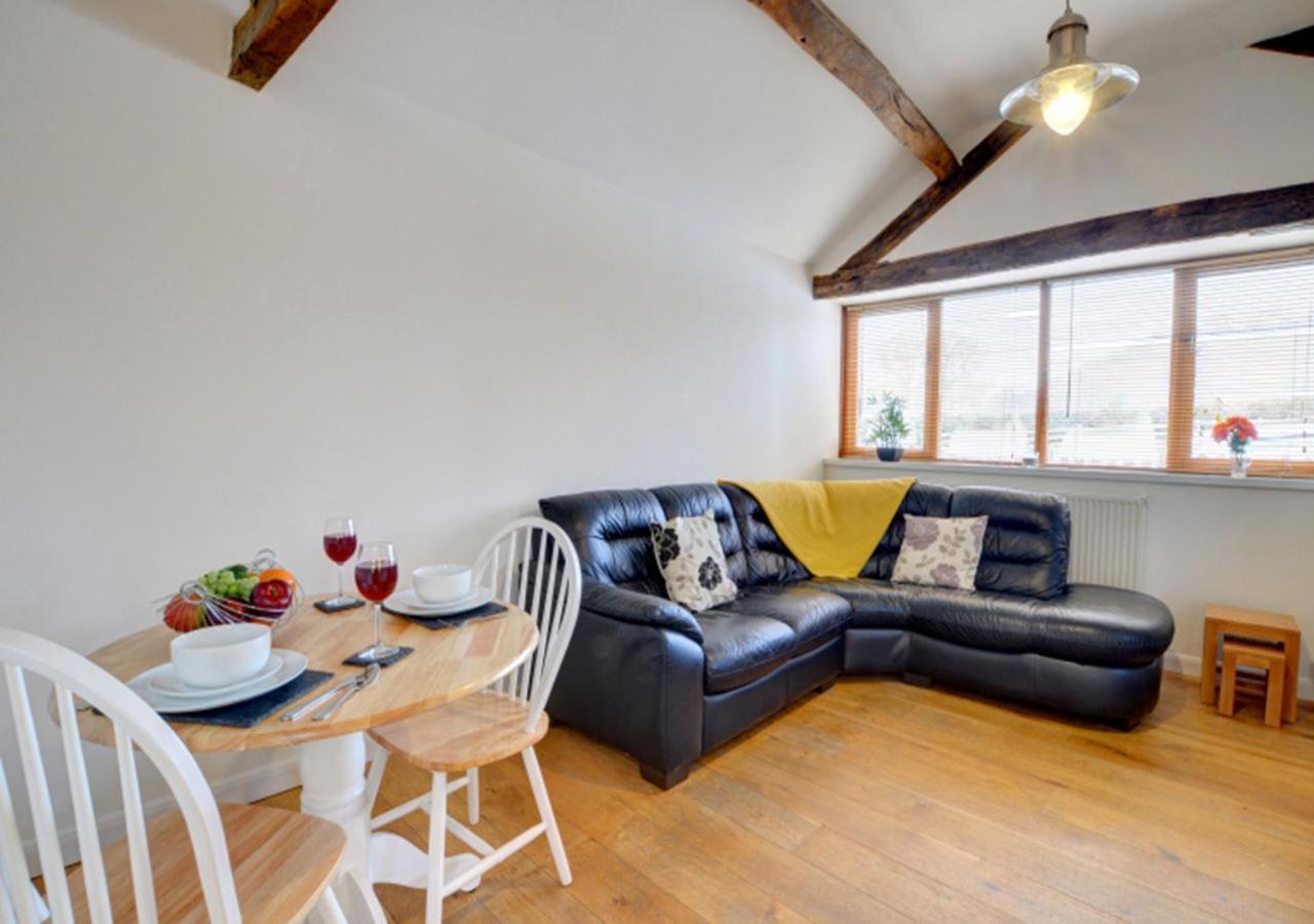 Smithy Cottage Berriew Luaran gambar