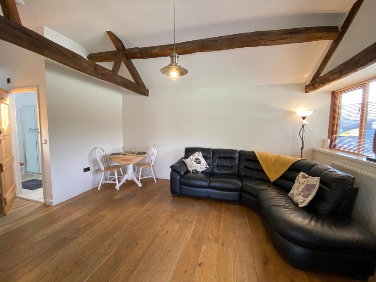 Smithy Cottage Berriew Luaran gambar